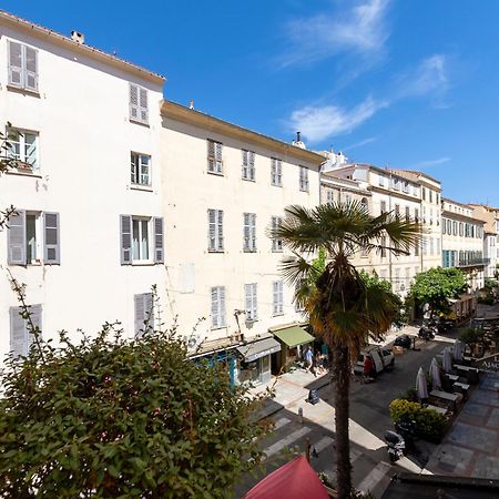 Les Suites R Bonaparte - Appartements De Standing Au Coeur De La Vieille Ville Pietonne Ajaccio  Exteriör bild