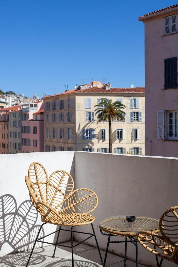 Les Suites R Bonaparte - Appartements De Standing Au Coeur De La Vieille Ville Pietonne Ajaccio  Exteriör bild