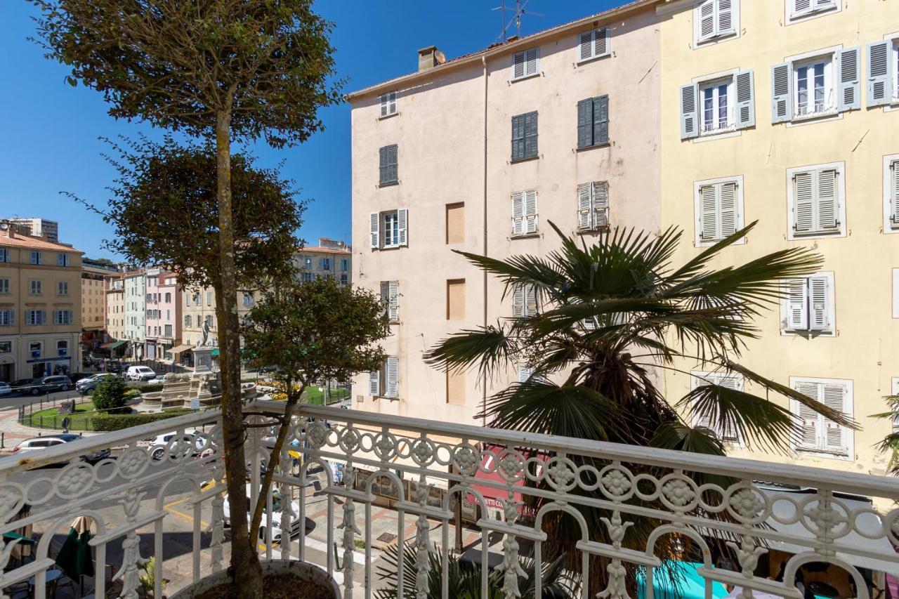Les Suites R Bonaparte - Appartements De Standing Au Coeur De La Vieille Ville Pietonne Ajaccio  Exteriör bild