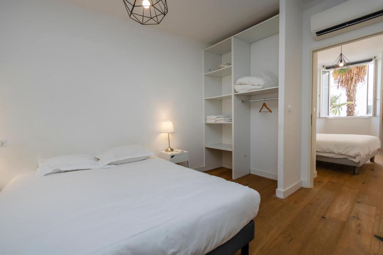 Les Suites R Bonaparte - Appartements De Standing Au Coeur De La Vieille Ville Pietonne Ajaccio  Exteriör bild