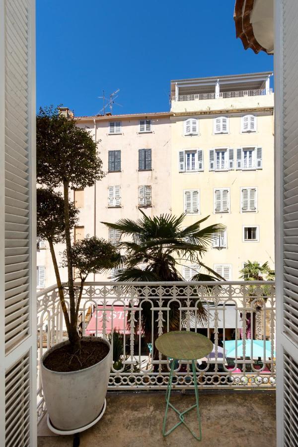 Les Suites R Bonaparte - Appartements De Standing Au Coeur De La Vieille Ville Pietonne Ajaccio  Exteriör bild