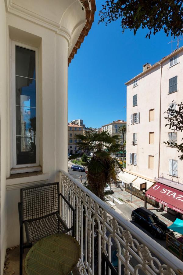Les Suites R Bonaparte - Appartements De Standing Au Coeur De La Vieille Ville Pietonne Ajaccio  Exteriör bild