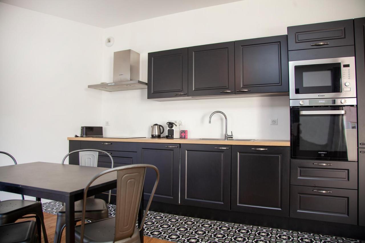 Les Suites R Bonaparte - Appartements De Standing Au Coeur De La Vieille Ville Pietonne Ajaccio  Exteriör bild