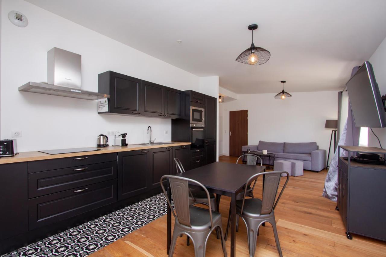 Les Suites R Bonaparte - Appartements De Standing Au Coeur De La Vieille Ville Pietonne Ajaccio  Exteriör bild