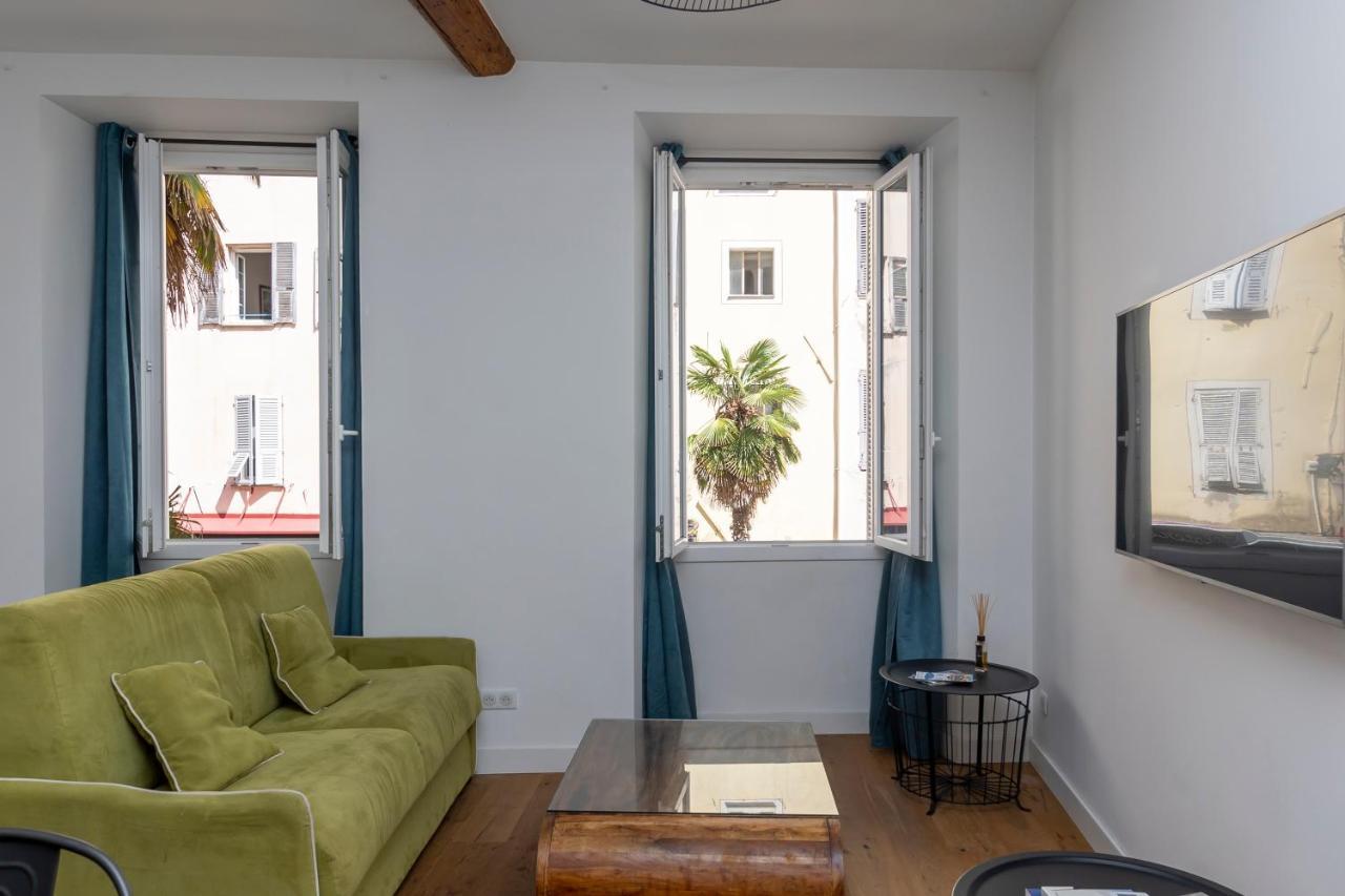 Les Suites R Bonaparte - Appartements De Standing Au Coeur De La Vieille Ville Pietonne Ajaccio  Exteriör bild