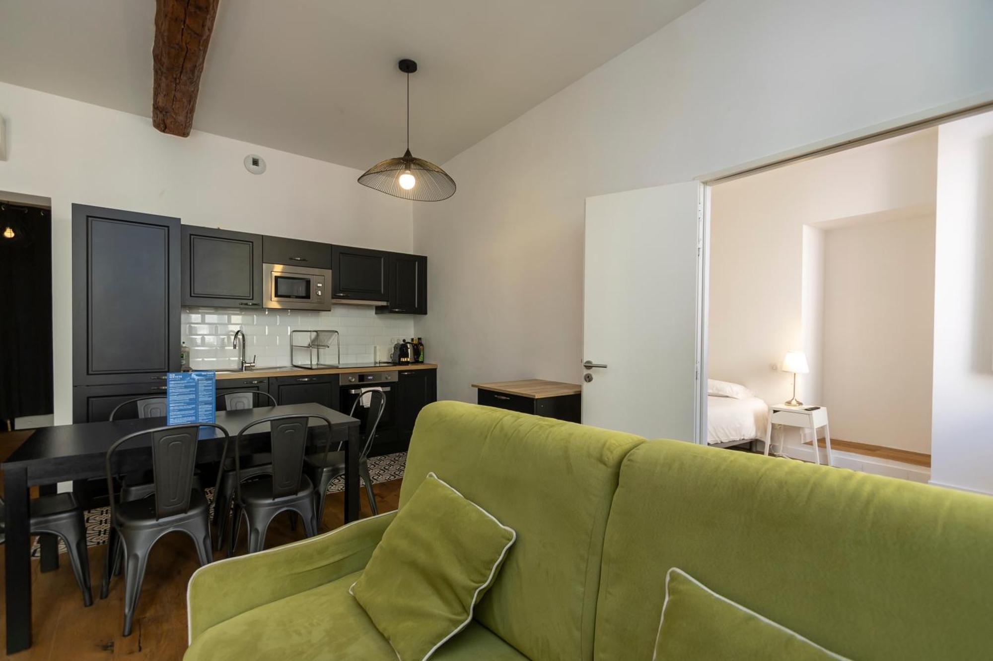 Les Suites R Bonaparte - Appartements De Standing Au Coeur De La Vieille Ville Pietonne Ajaccio  Exteriör bild