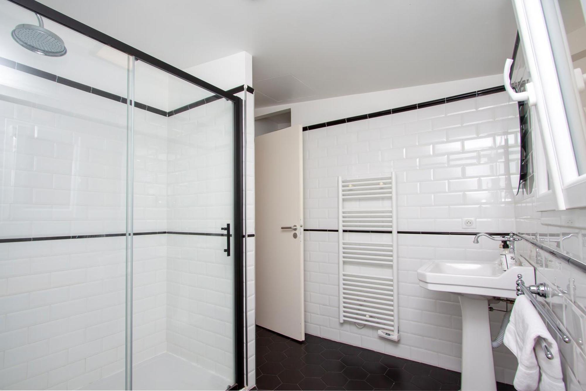 Les Suites R Bonaparte - Appartements De Standing Au Coeur De La Vieille Ville Pietonne Ajaccio  Rum bild